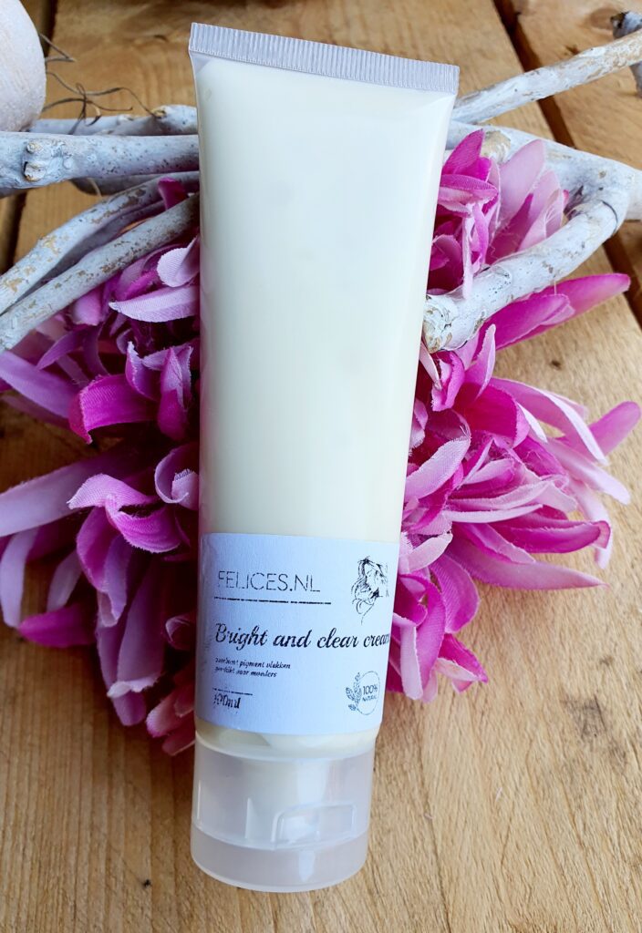 Bright and Clear Cream - verhelderende creme ook geschikt bij hormonale verandering 100ml