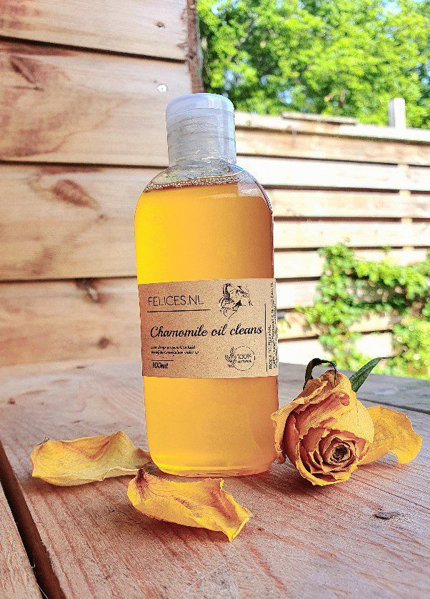 Bio Kamille gezicht olie reiniger met vitamine E - gevoelige huid - verwijdert make-up - geen irritatie 100ml