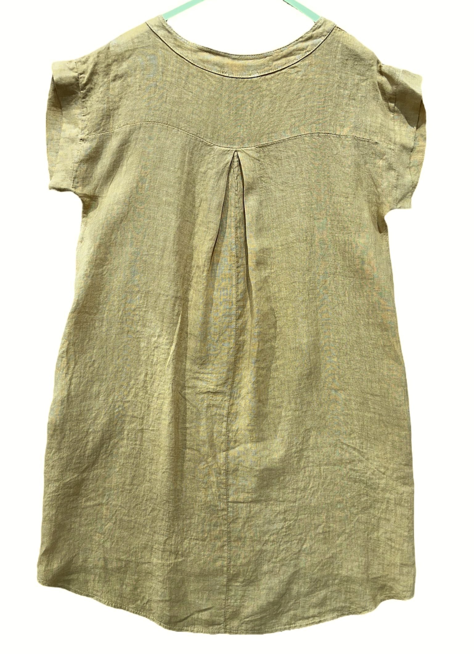 Luchtige linnen jurk- kleur CAMEL - korte raglan mouwen - zijzakken en knoppen - maat  42/44