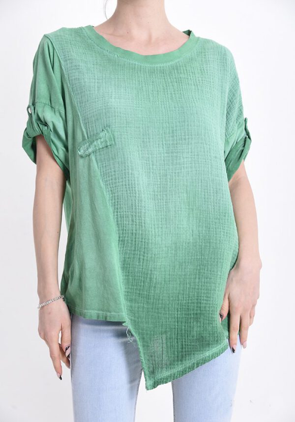 T-shirt van katoen, korte mouwen en is asymmetrisch, kleur GROEN, Maat 40/42