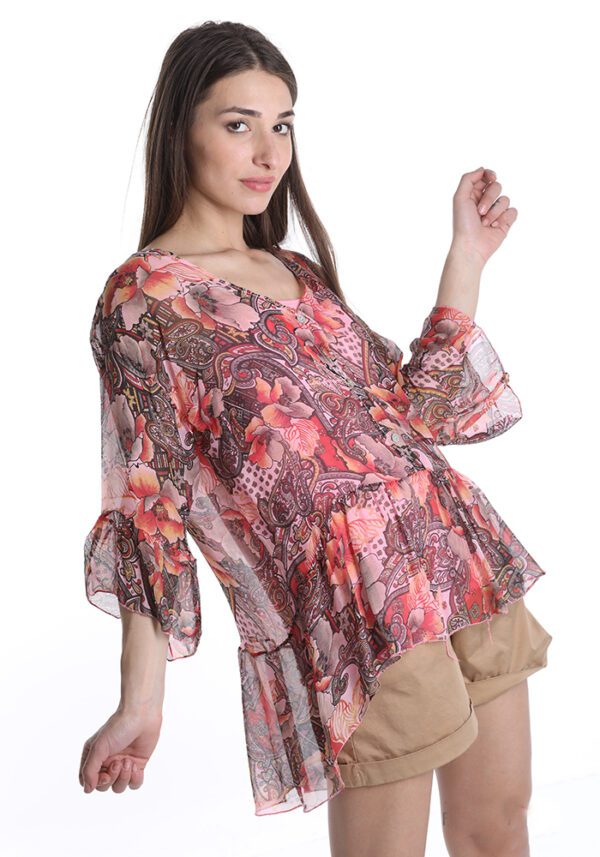 Zijde blouse met hemdje, v-hals, in ROOS, uitlopende mouwen en volant maat 42/44