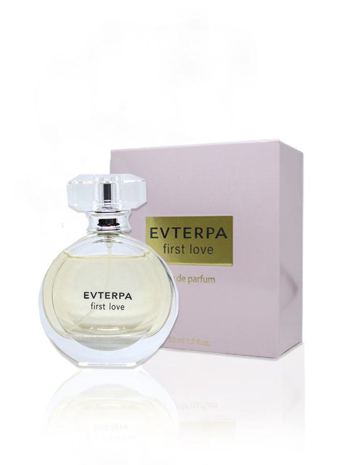 Natuurlijke zachte parfum FIRST LOVE -bosbes - jasmijn - pioenroos - Bulgaarse roos - amber - witte muskus 50ml