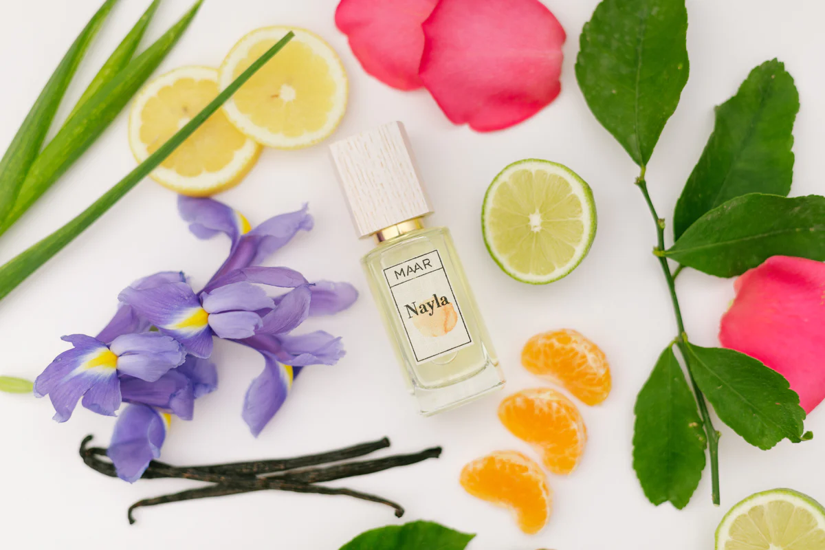 Natuurlijke veganistisch parfum NAYLA uit Italië – oranjebloesem noten 50ml - Afbeelding 5