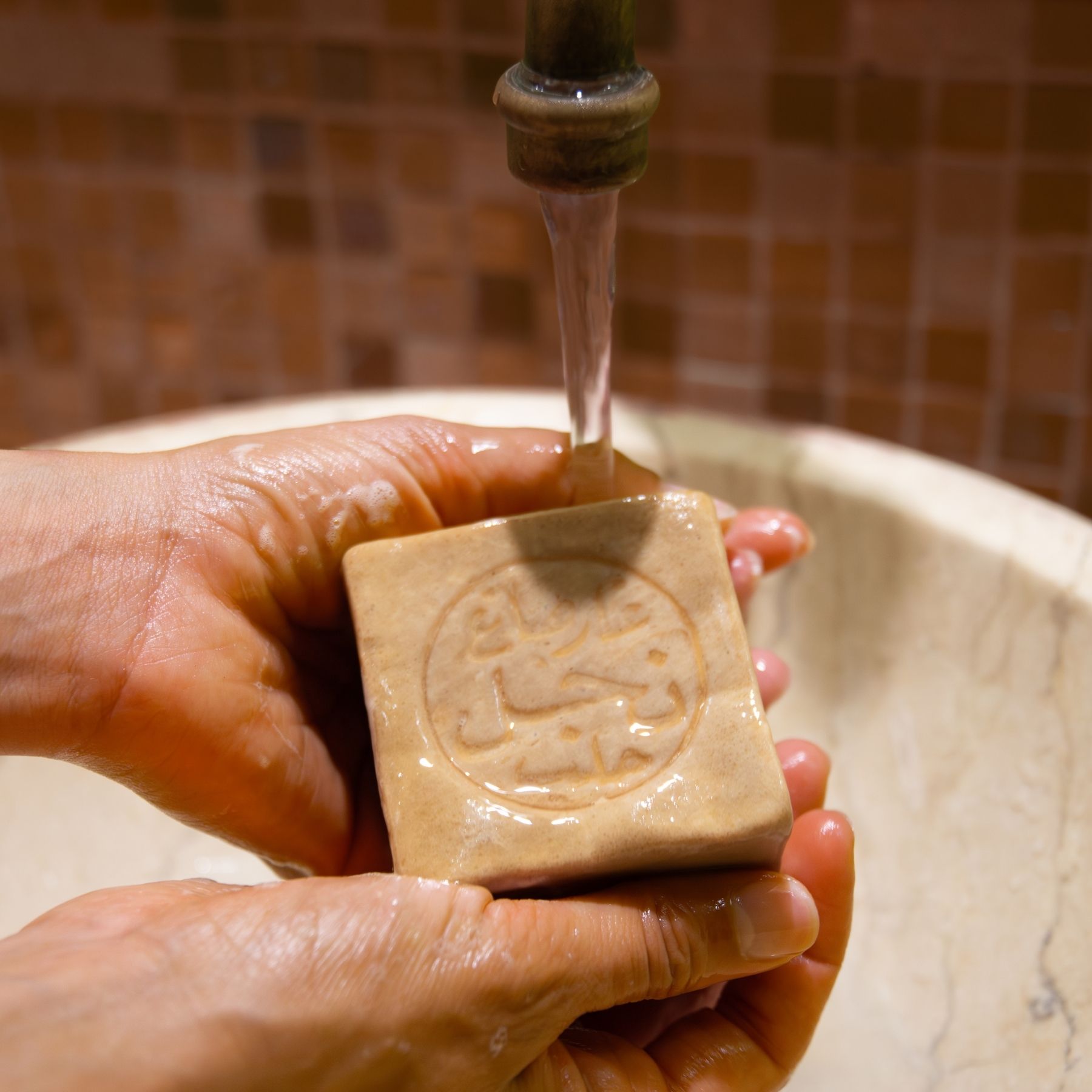 Cosmos gecertificeerd Biologisch Traditionele Aleppo-zeep met 30% laurierolie - lichaam - gezicht - haar 170 g - Afbeelding 2