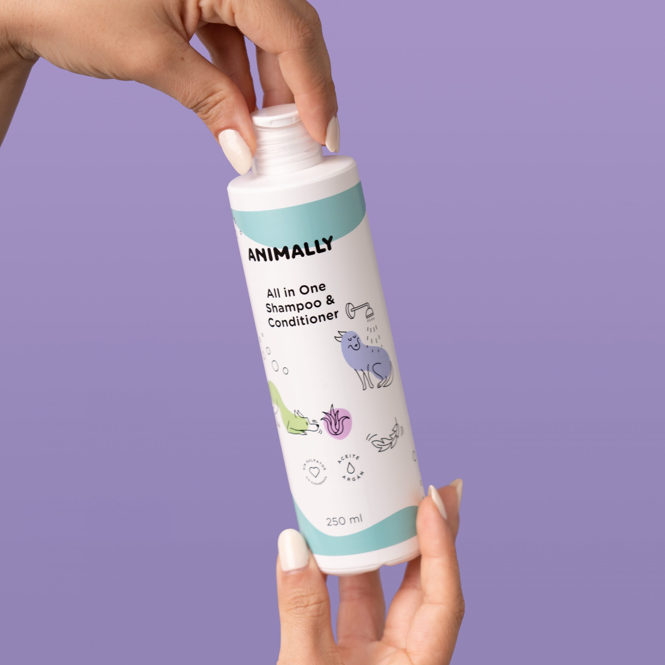 Animally Bilogische Alles in een shampoo en conditioner voor honden en katten - sulfaatvrij 250ml