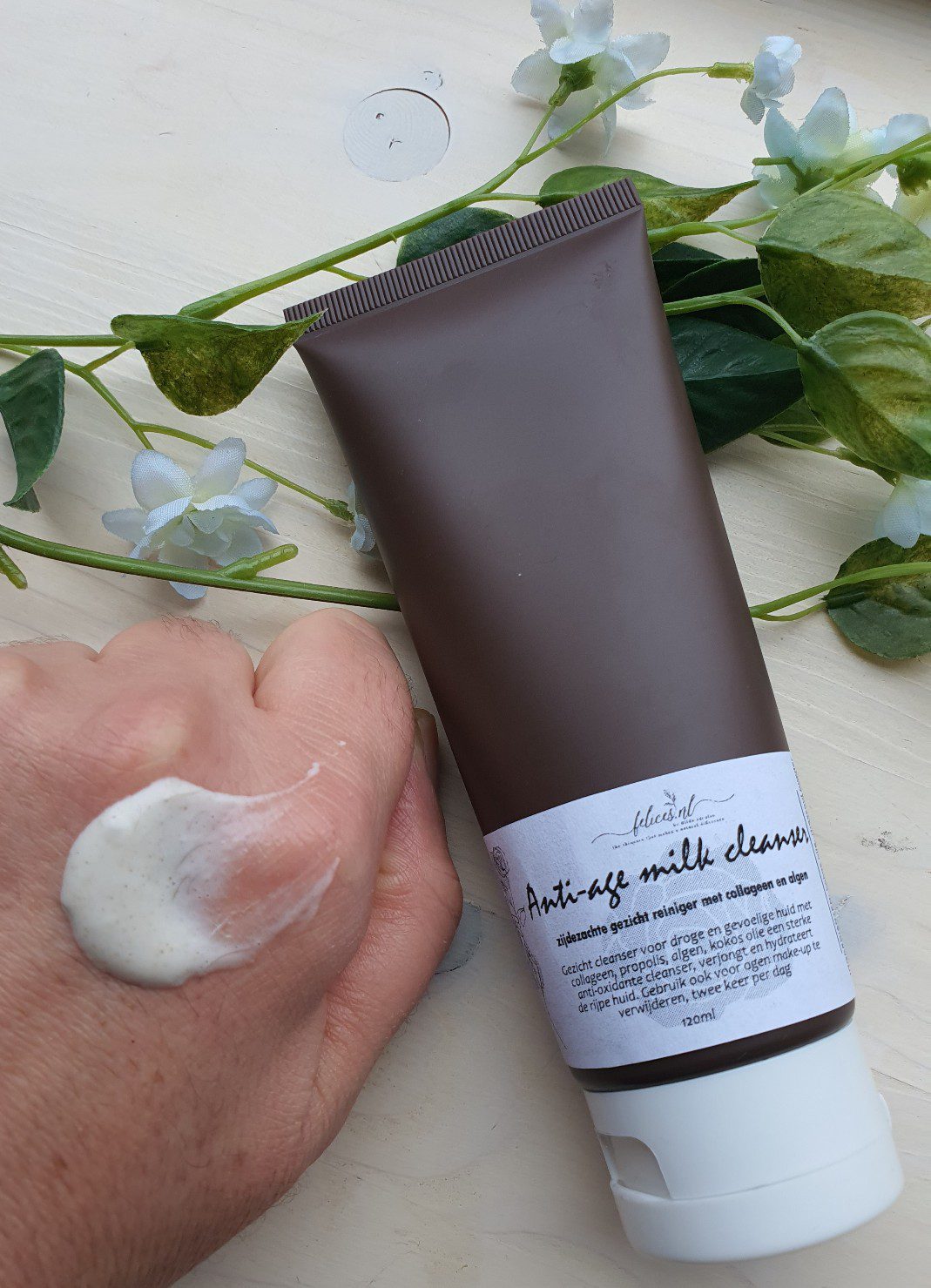 Biologische melk anti-age gezicht reiniger met rhassoul, squalaan en collageen 120ml - Afbeelding 3