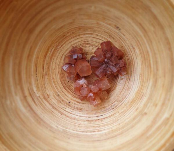 Ruwe brok van Aragoniet- kopper kleurig kristaal - kleine stukken edelsteen - Afbeelding 3