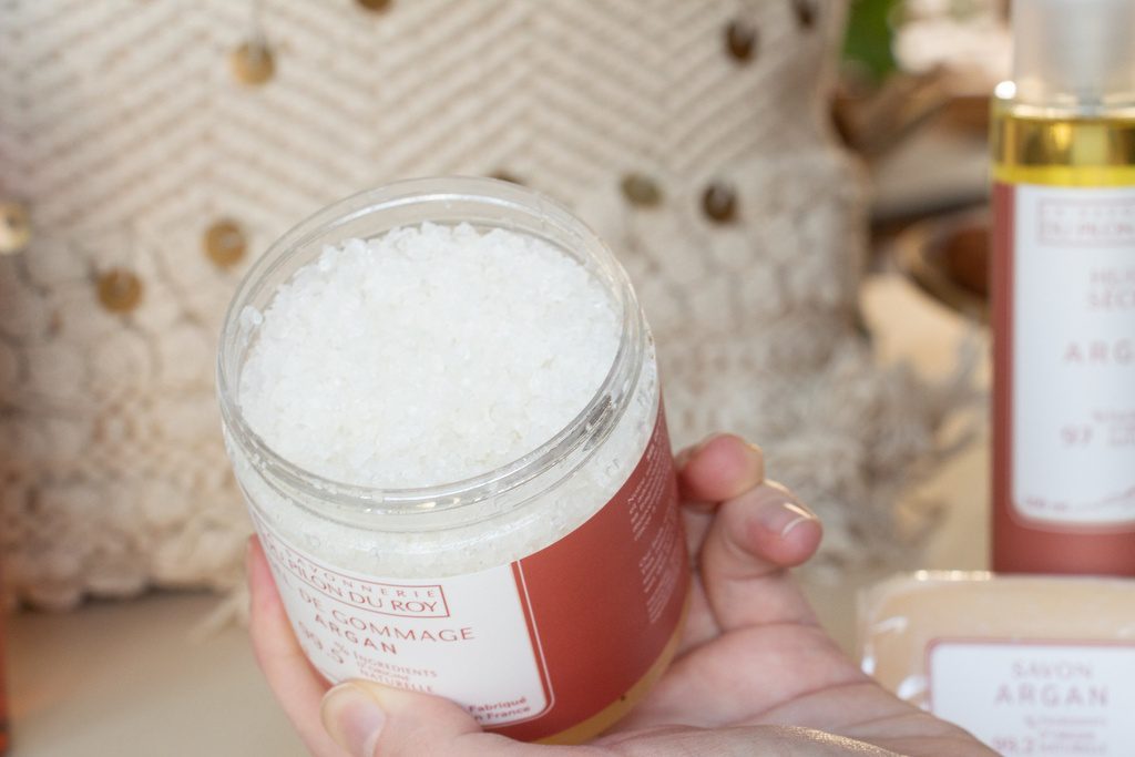 Biologische Arganolie lichaam scrubzout - verzacht de huid - bad en douche - amber en sinasappel 350g