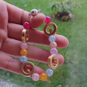 Armband van ronde Hematiet en gebarsten bergkristalen