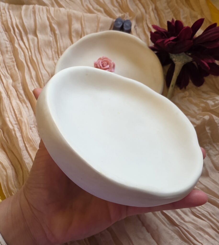 Handgemaakte opberg bakje - moderne sleutel of sieraden houder - massieve gips materiaal 1st