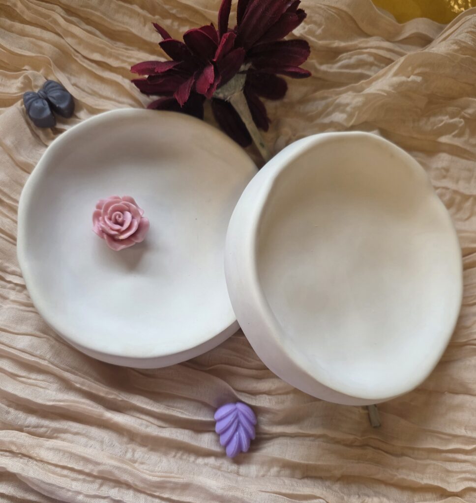 Handgemaakte opberg bakje - moderne sleutel of sieraden houder - massieve gips materiaal 1st