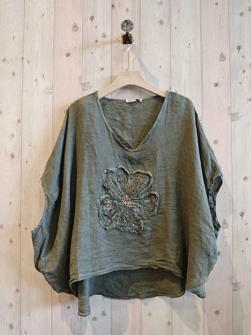 100% Linnen top blouse met prachtige bloem - oversized - kleur MILITAIR GROEN- hammam top - Onesize
