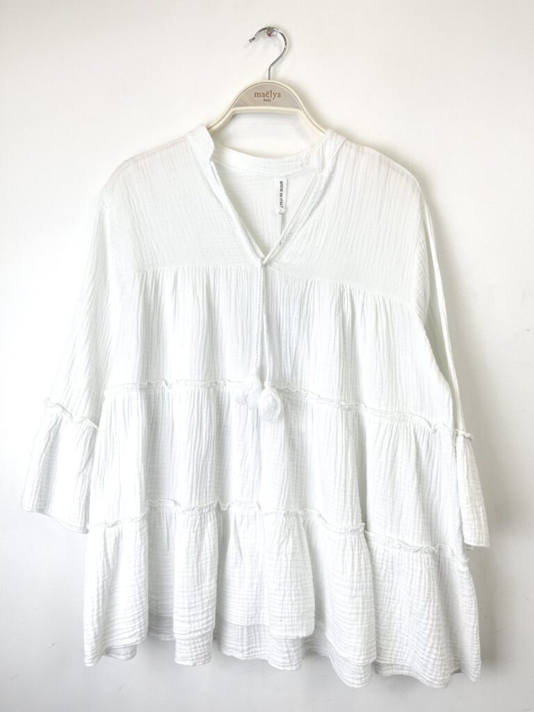 Katoenen blouse met volants - uitlopende mouwen - ronde hals - WIT kleur - Maat 38/40