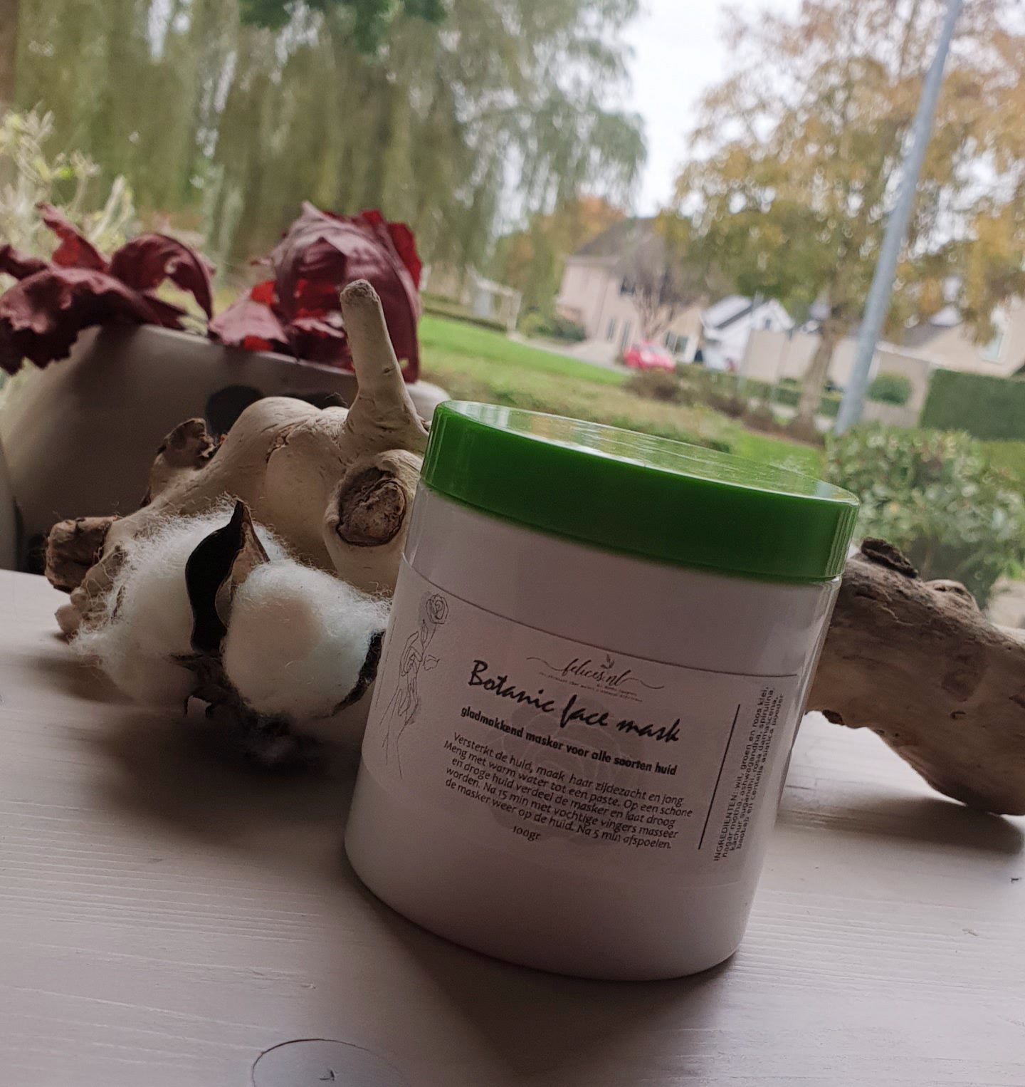 Botanische gezicht klei masker - voor alle huid types - gladstrijkend - verjongend - met klei en kruiden 200gr - Afbeelding 3