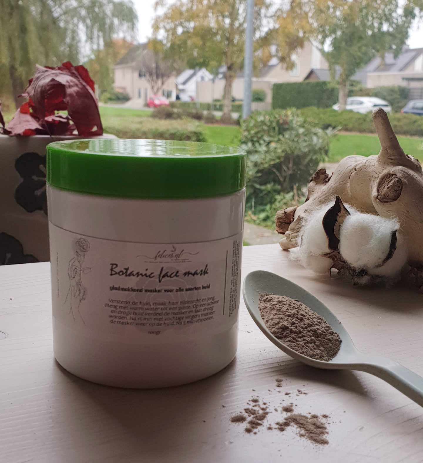 Botanische gezicht klei masker - voor alle huid types - gladstrijkend - verjongend - met klei en kruiden 200gr - Afbeelding 4