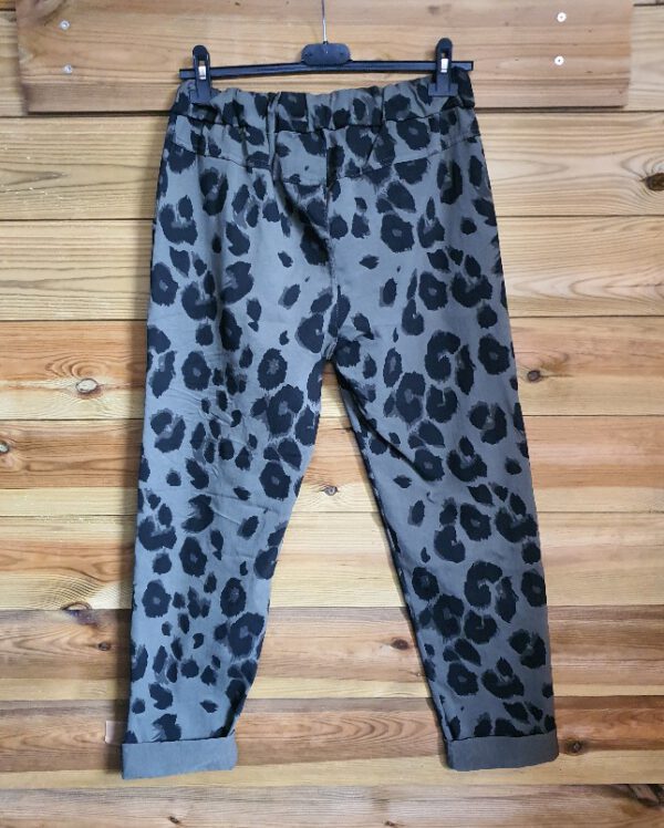 Elastische stoere broek voor dames in GROEN kleur in tijger design, met zijzakken elastische talie Maat 38/40 - Afbeelding 3