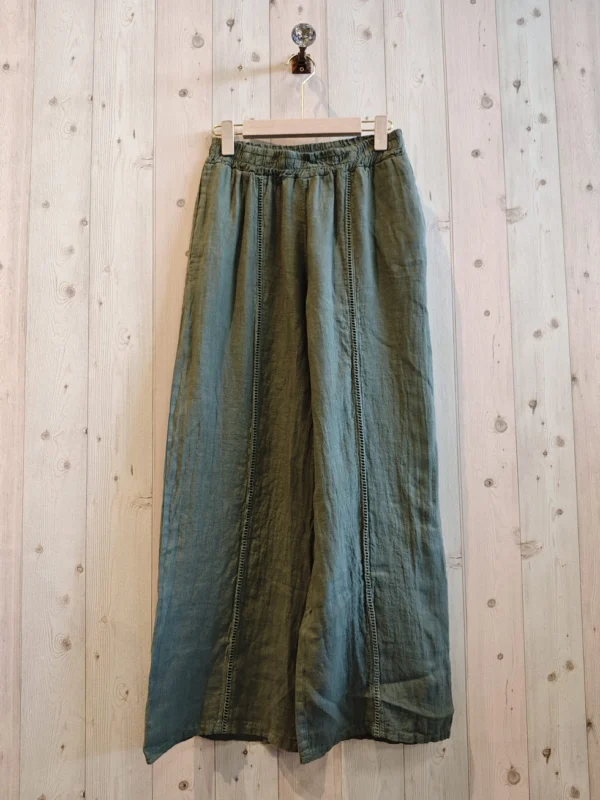 Prachtige linnen broek met elastische talie - broderie op de pijpen - zijzakken - kleur GROEN KAKI - maat 42