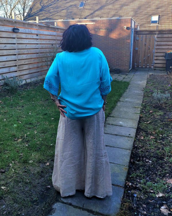 Linnen lange broek, Beige kleur, zijzakken en ceintuur, Maat M/L - Afbeelding 3
