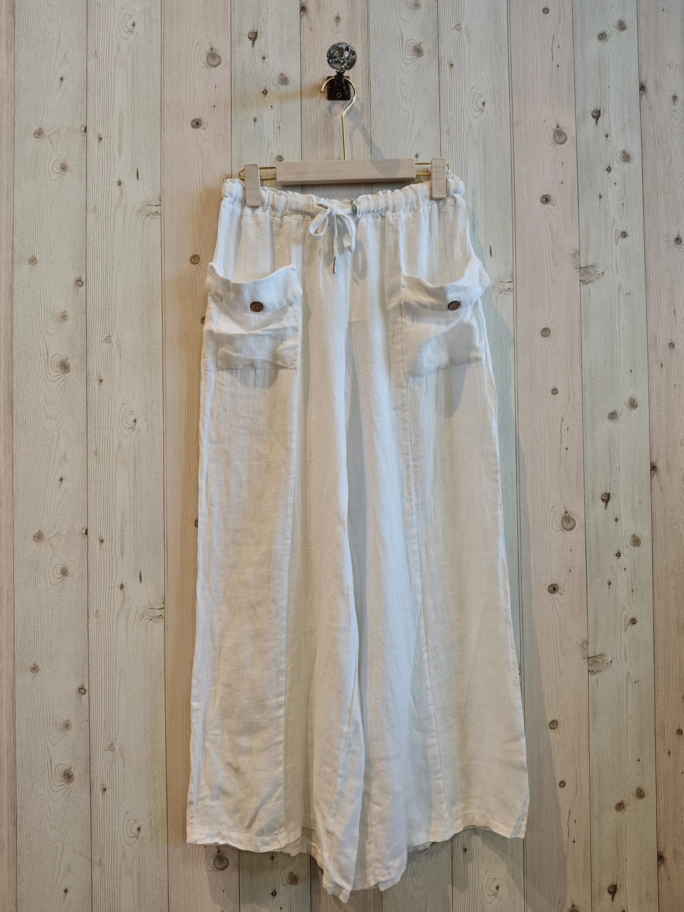 Boho Linnen broek met brede pijpen - steek zakken met een knop - zijzakken - kleur WIT- maat 42