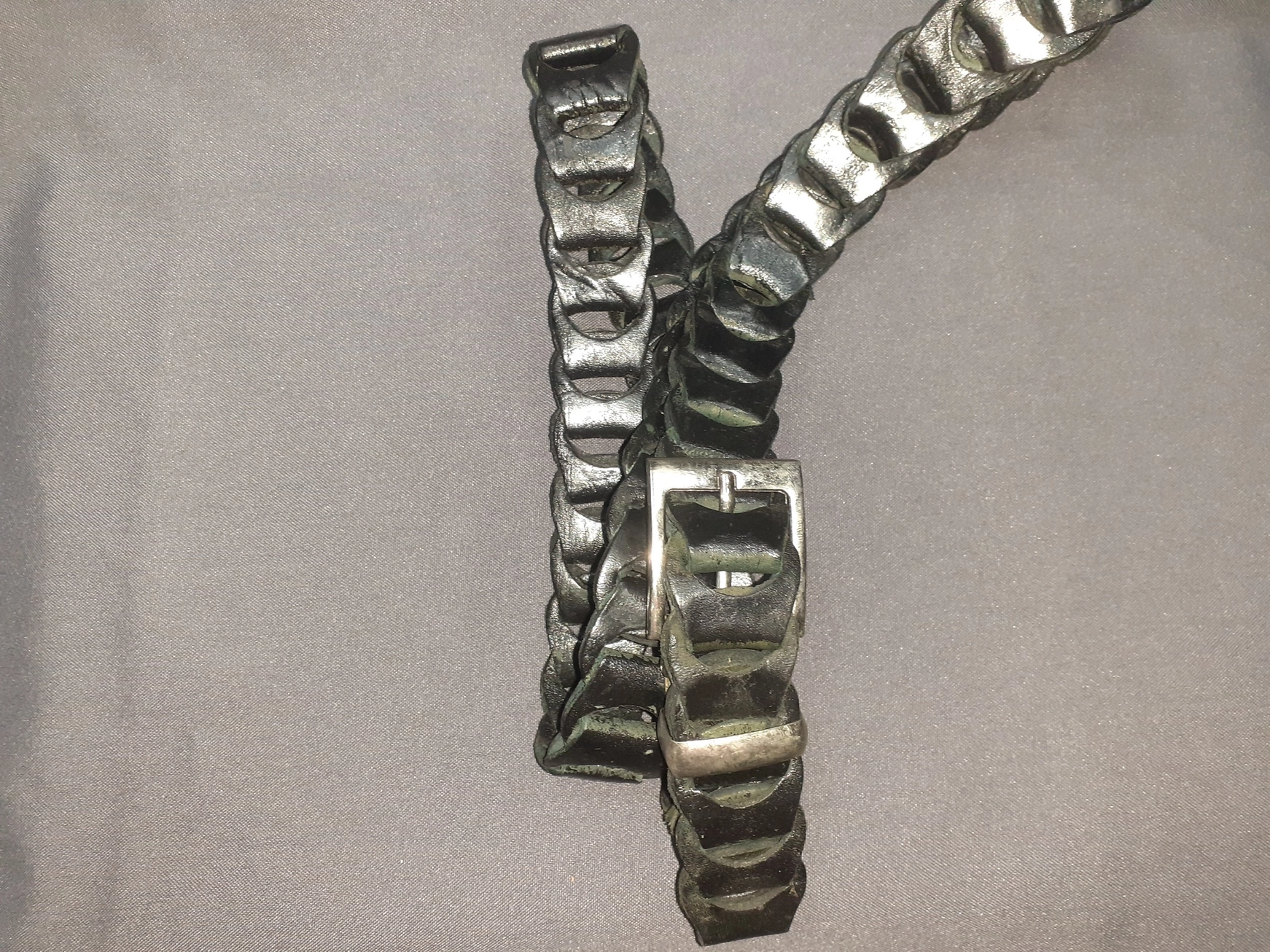 Handgemaakte leren slinger ceintuur - lederen riem mannen en vrouwen - gesp sluiting ZWART kleur 120cm - Afbeelding 2