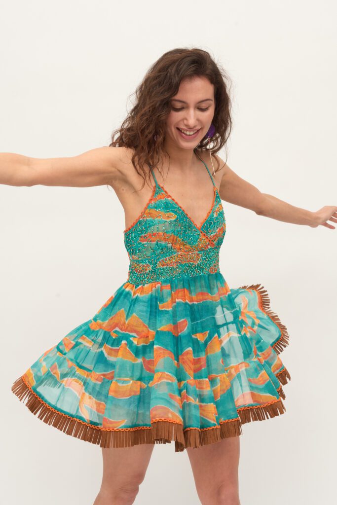 Boho zijde tuniek jurk in leuke groen en oranje kleur - doorzichtig - franjes pailletten - maat 36/38