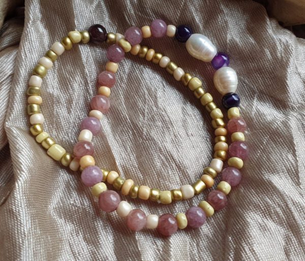 Handgemaakte edelsteen armband, set van 2 armbanden, echte zoetwater parel, amethist en rodoniet kralen 2st