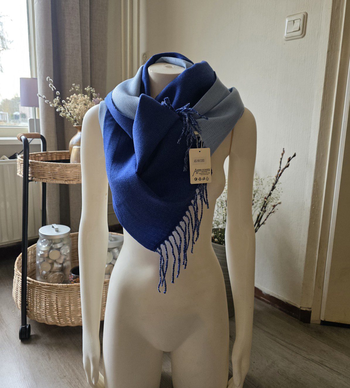 Heerlijk warme sjaal effen LICHT en DONKER BLAUW herfst - winter - wol en viscose - warme scarf 1st