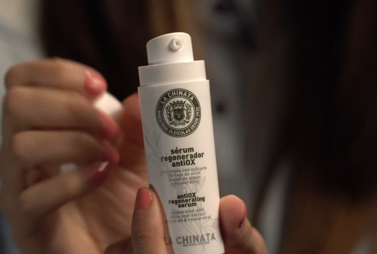 La Chinata Antioxidant Regenererend en verjongend Gezicht serum met Reveratrol - argan en olijfolie 30ml - Afbeelding 3