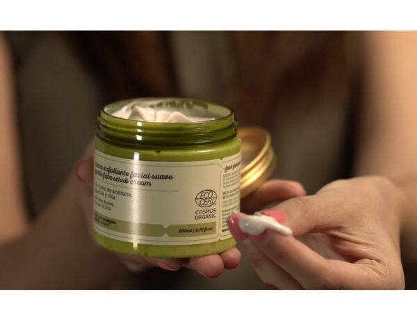 EcoCert Zachte gezicht crème scrub met olijfolie en avocado 200ml