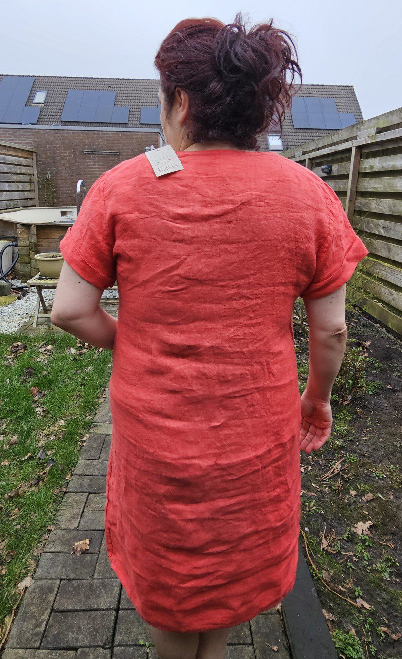 Linnen midi jurk met steek zakken - korte mouwen - v-hals - kleur ROZE/ROOD - maat 44 - Afbeelding 3