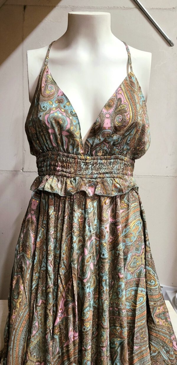 Boho maxi jurk van zijde met elastische talie, wijde rok, AARDE KLEUREN open rug en zijzakken maat 40 - Afbeelding 8