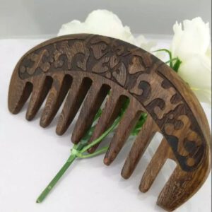 Houten haar kam, natuurlijke materiaal, hand gegrafeerd met grote handen 1st