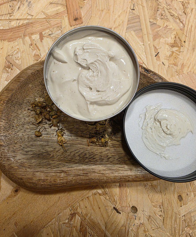 Handgemaakte creme met Kamille - kalmeert - mannen - moeders - baby´s - atopische en couperose huid 80ml - Afbeelding 2