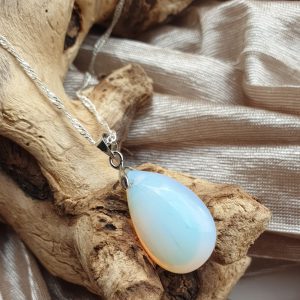 Ketting van staal en Opaal hanger