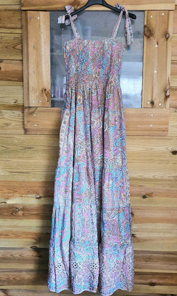 Boho zijde maxi jurk met spaghetti bandjes - elastische buste - broderie en volants - kleur BLAUW- maat 38