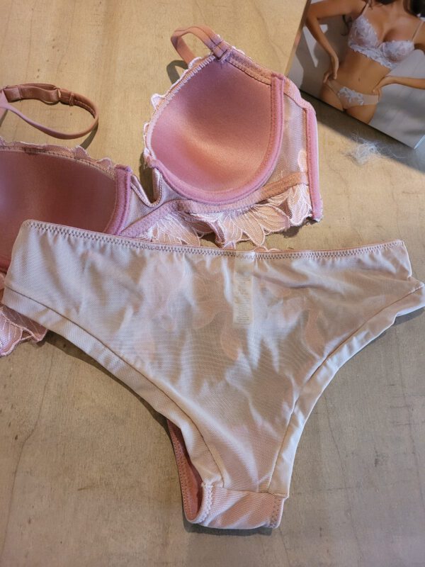 Italiaanse lingerie set met push-up beha satijn en slip ROOS, 80B, 38 - Afbeelding 4