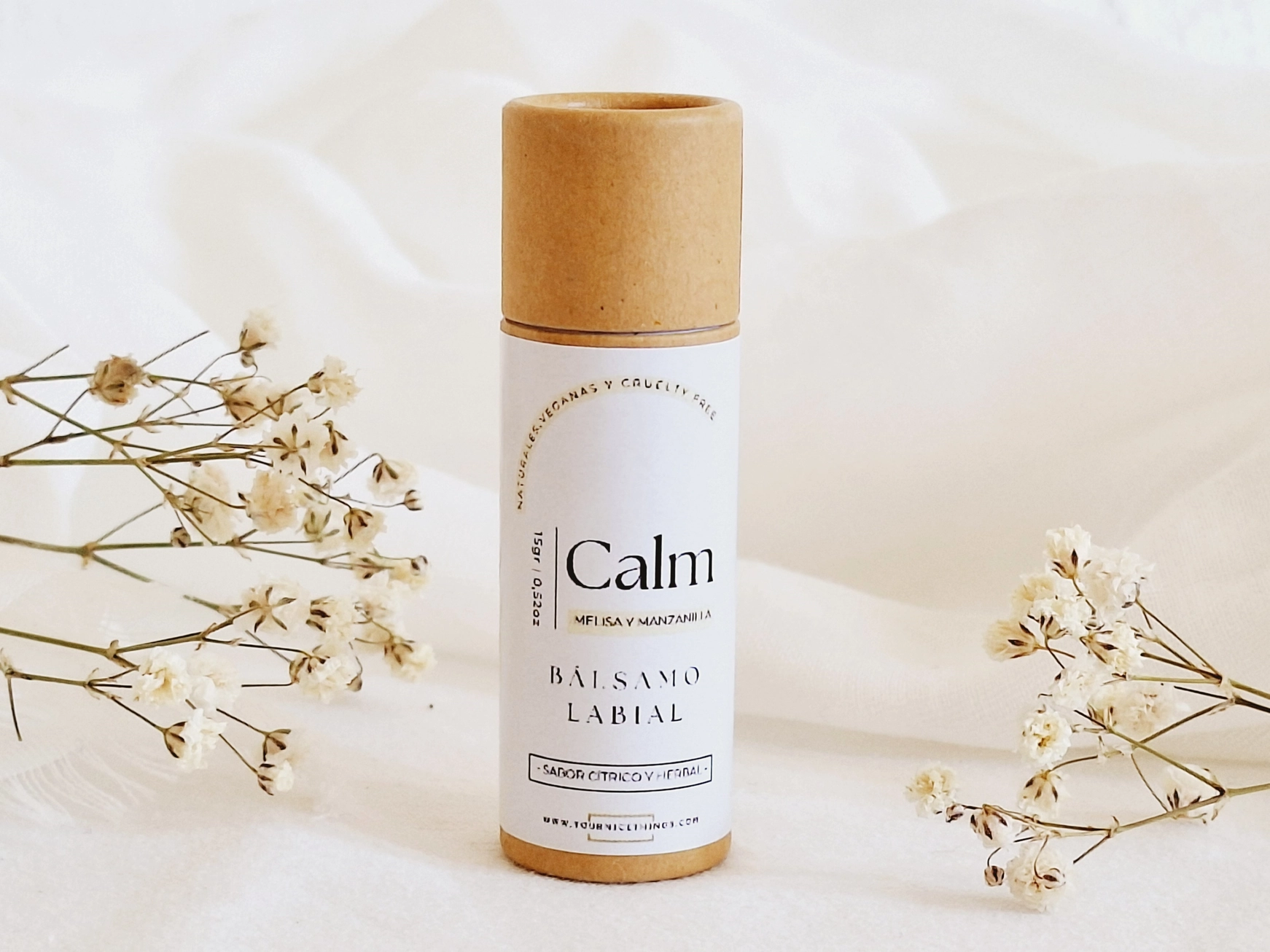 Biologische veganistische Lippenbalsem - CALM - shea en cacao boter - kamille - calendulla - melisse eth olie 15gr