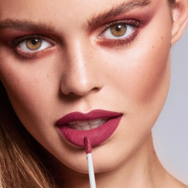 Natuurlijke LIQUIDLIPS Fluïde Lipstick MAT perfecte dekking en langdurige intensieve kleur - 06 - Bordeaux 6ml - Afbeelding 3