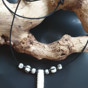 Handgemaakte heren ketting van Maori Yak bot 1st