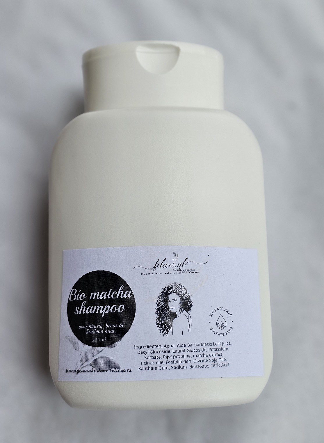 Biologische sulfaatvrij shampoo met Matcha en Rijst proteïne - broos - pluizig en krullend haar 250ml