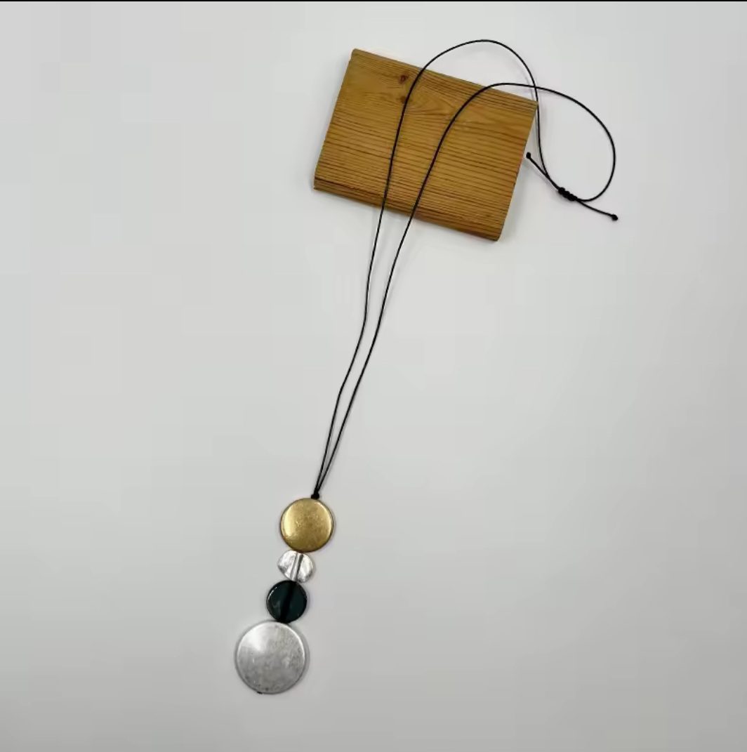 Boho lange ketting - acryl ronde elementen - was koord - elegante lange ketting - goud en zilver