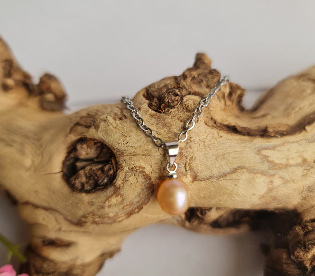 Elegante ketting van Perzik Parel drop hanger - zilver ketting - handgemaakt
