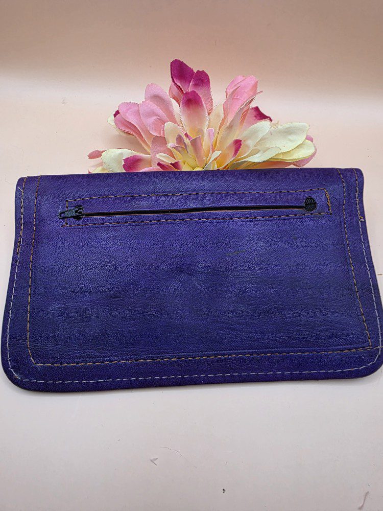 Handgemaakte Marokkaanse leren platte portemonnee - gegrafeerd - achter vakje PAARS kleur - Afbeelding 3