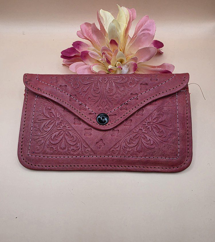 Handgemaakte Marokkaanse leren platte portemonnee - gegrafeerd - achter vakje ROOD kleur