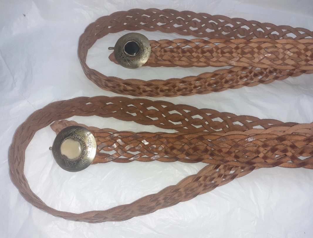 100% leren gevlochten riem met platte ronde stalen met LICHTER steen in het midden 125cm - Afbeelding 4