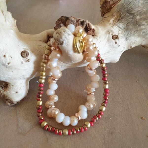 Tweedelige armband handgemaakt met Rocailles, kralen in diverse maten en kleuren 2st - Afbeelding 2