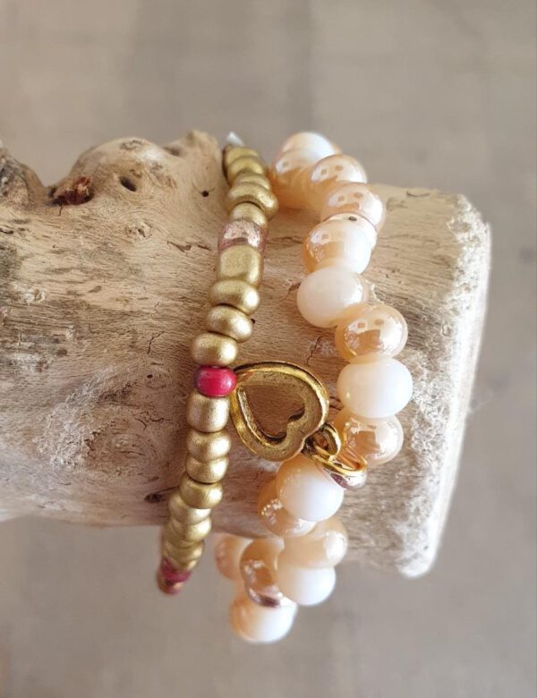 Tweedelige armband handgemaakt met Rocailles, kralen in diverse maten en kleuren 2st - Afbeelding 3