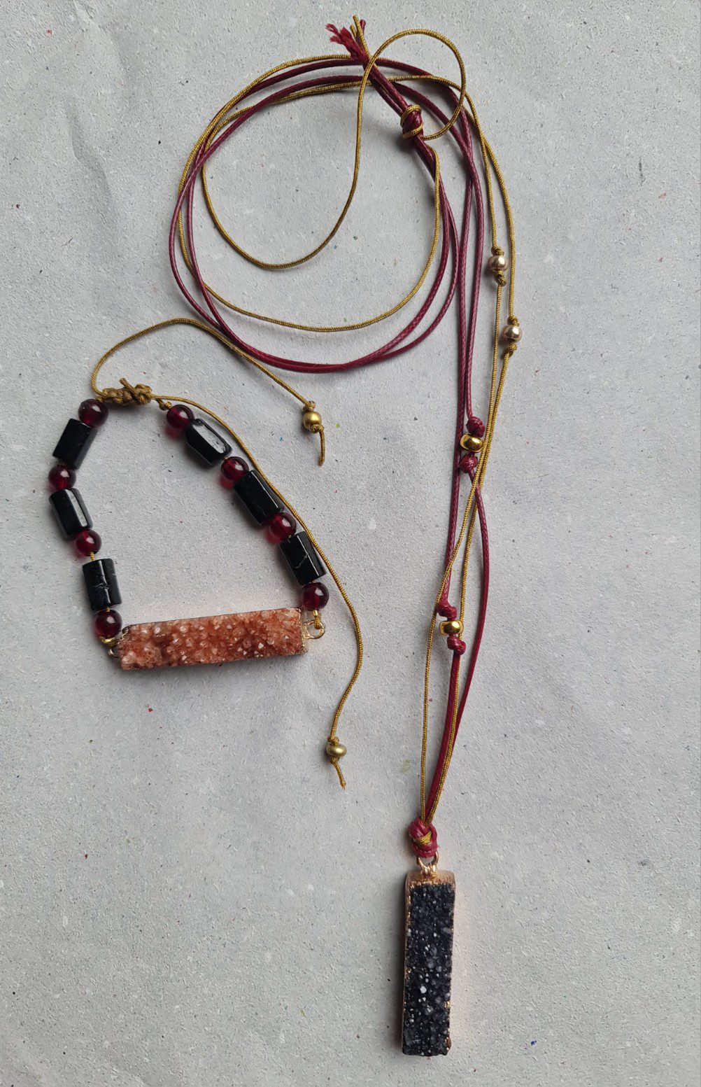 Handgemaakte edelsteen set ketting en armband - roze en zwart kwarts - granaat en toermalijn 2st