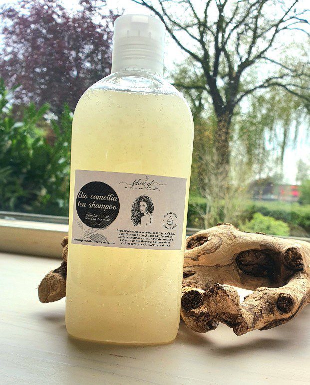 Camellia thee en Knoflook Biologische sulfaatvrije shampoo tegen haar verlies - kliswortel en coffeïne 250ml