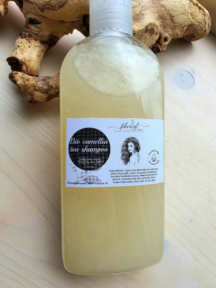 Camellia thee en Knoflook Biologische sulfaatvrije shampoo tegen haar verlies - kliswortel en coffeïne 250ml - Afbeelding 2